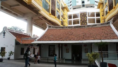 Menjelajah Sejarah Kota Jakarta dengan Berjalan Kaki